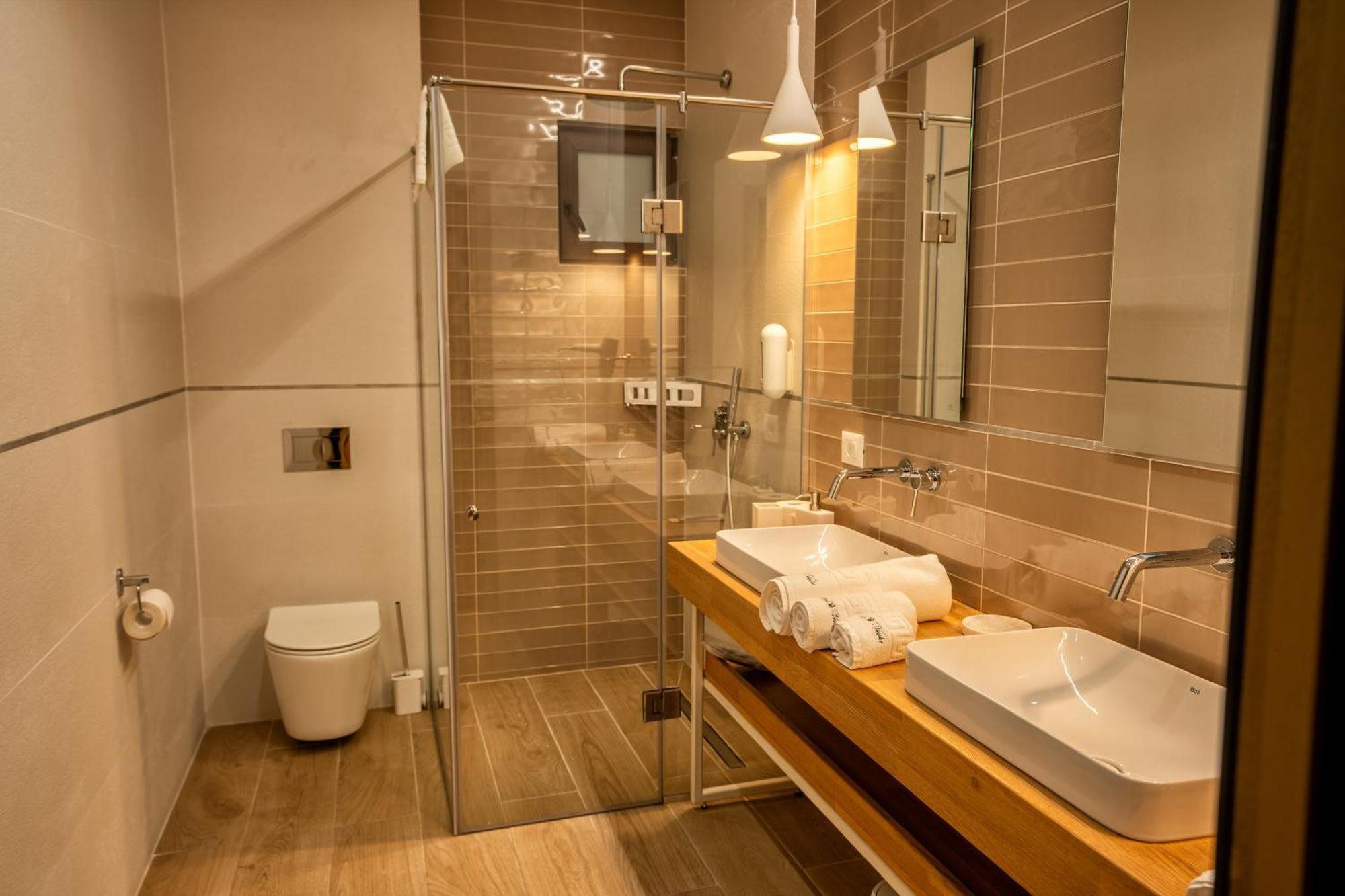 Hotel Curtea Veche Curtea de Argeş المظهر الخارجي الصورة